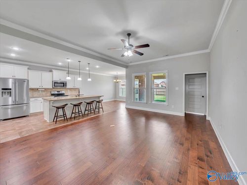 16057 Glenncrest Ln, Harvest, AL, 35749-4508 | Card Image