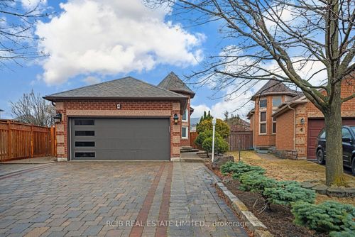 4 Carabram Crt, Brampton, ON, L6X4M3 | Card Image