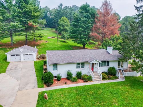 6189 Corntassel Ln, Roanoke, VA, 24018-5623 | Card Image