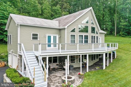 10 Westview Dr, Linden, VA, 22642-6087 | Card Image