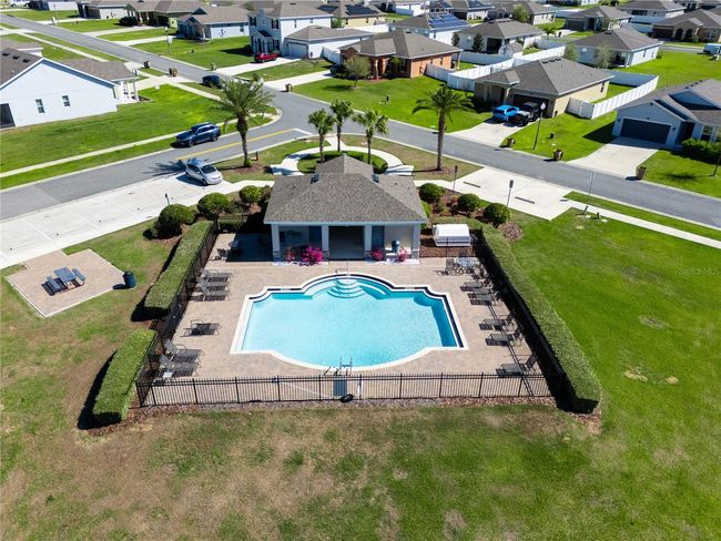 13233 Lake Yale View Loop, House other with 3 bedrooms, 2 bathrooms and null parking in GRAND ISLAND FL | Image 23