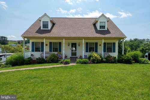 136 Teila Dr, DALLASTOWN, PA, 17313-9788 | Card Image