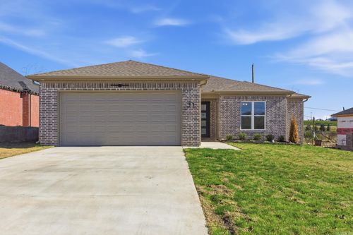 31 Walnut Valley Dr, Little Rock, AR, 72211-1837 | Card Image