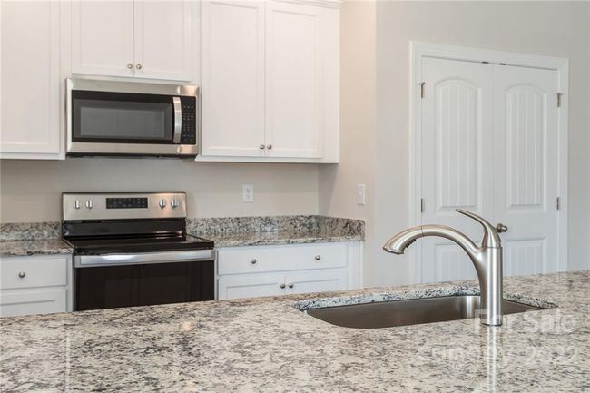 9139 Creedmore Hills Dr, House other with 3 bedrooms, 3 bathrooms and null parking in Charlotte NC | Image 7