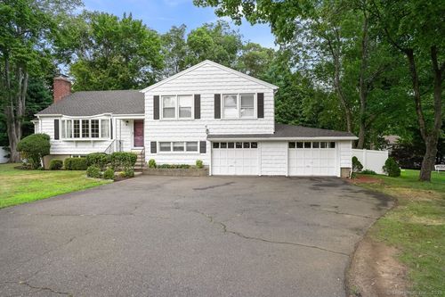 151 Bulkley Dr, Fairfield, CT, 06825-2702 | Card Image