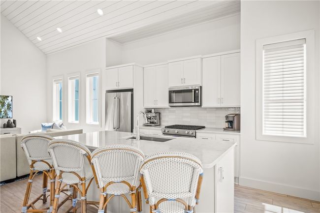 239 Horse Ln, House other with 2 bedrooms, 2 bathrooms and null parking in Port Aransas TX | Image 14