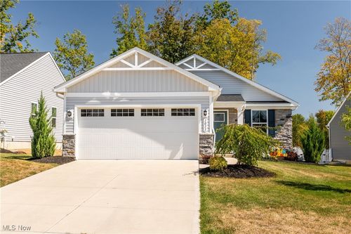 1011 Sunrise Dr, Akron, OH, 44307 | Card Image