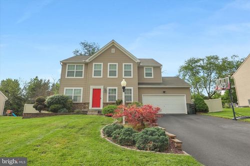 135 Surrey Ln, YORK, PA, 17402-8560 | Card Image
