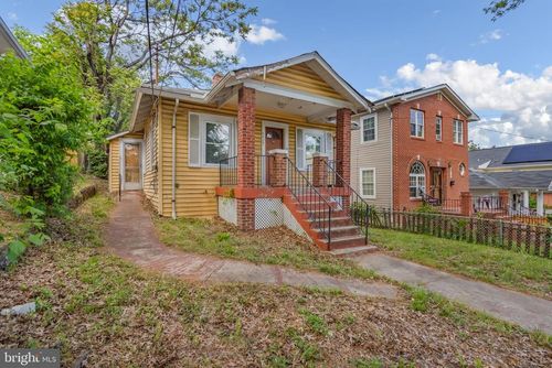 4530 Dix St Ne, WASHINGTON, DC, 20019-4668 | Card Image