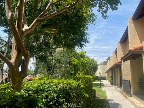 50-7738 Via Napoli, Burbank, CA, 91504 | Card Image