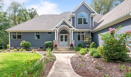 6441 Huron Creek Ct, Dexter, MI, 48130-9673 | Card Image