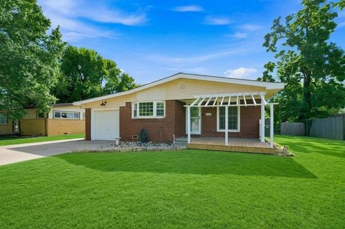 1442 N Prairie Ln, Derby, KS, 67037-2917 | Card Image