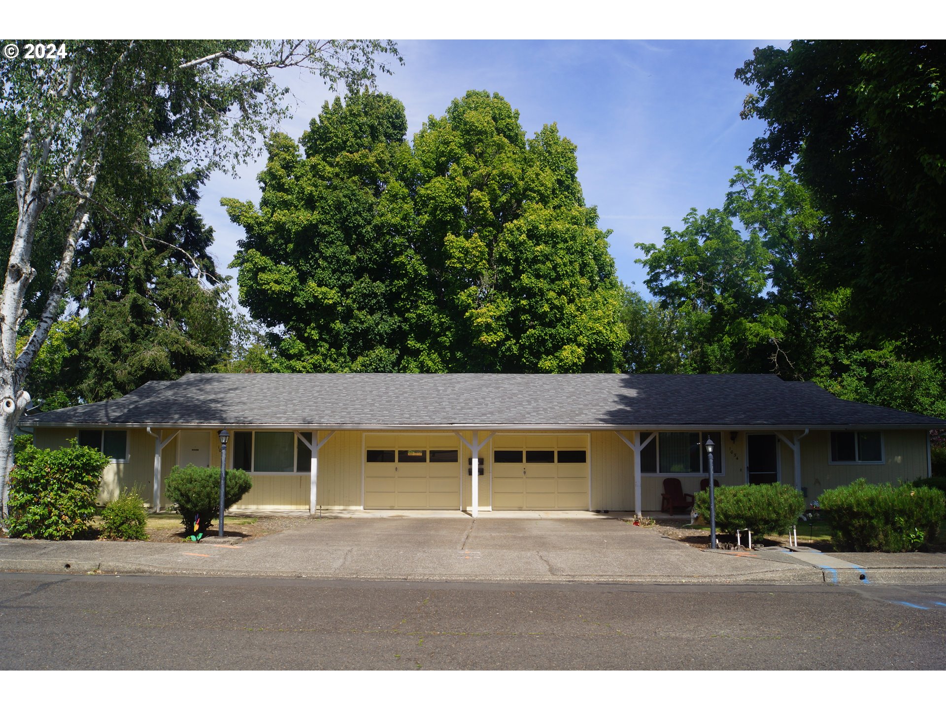Willow St, Mcminnville, OR 97128
