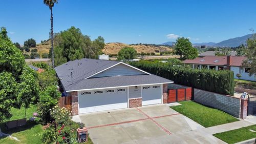 25142 Walnut St, Newhall, CA, 91321-1015 | Card Image