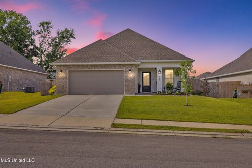 18109 Evergreen Dr, Gulfport, MS, 39503-5744 | Card Image