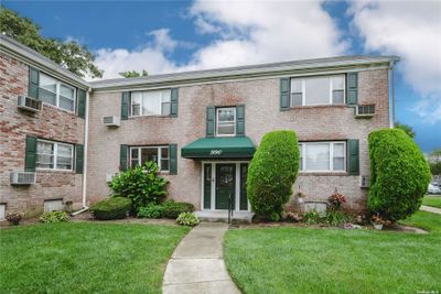 4 - 990 Fenwood Drive, Home with 1 bedrooms, 1 bathrooms and 1 parking in Valley Stream NY | Image 1