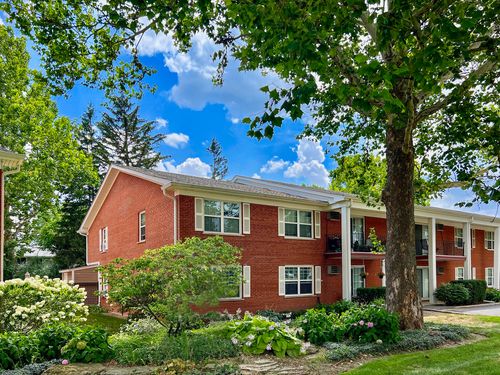3-b-785 Pershing Ave, Glen Ellyn, IL, 60137-6234 | Card Image