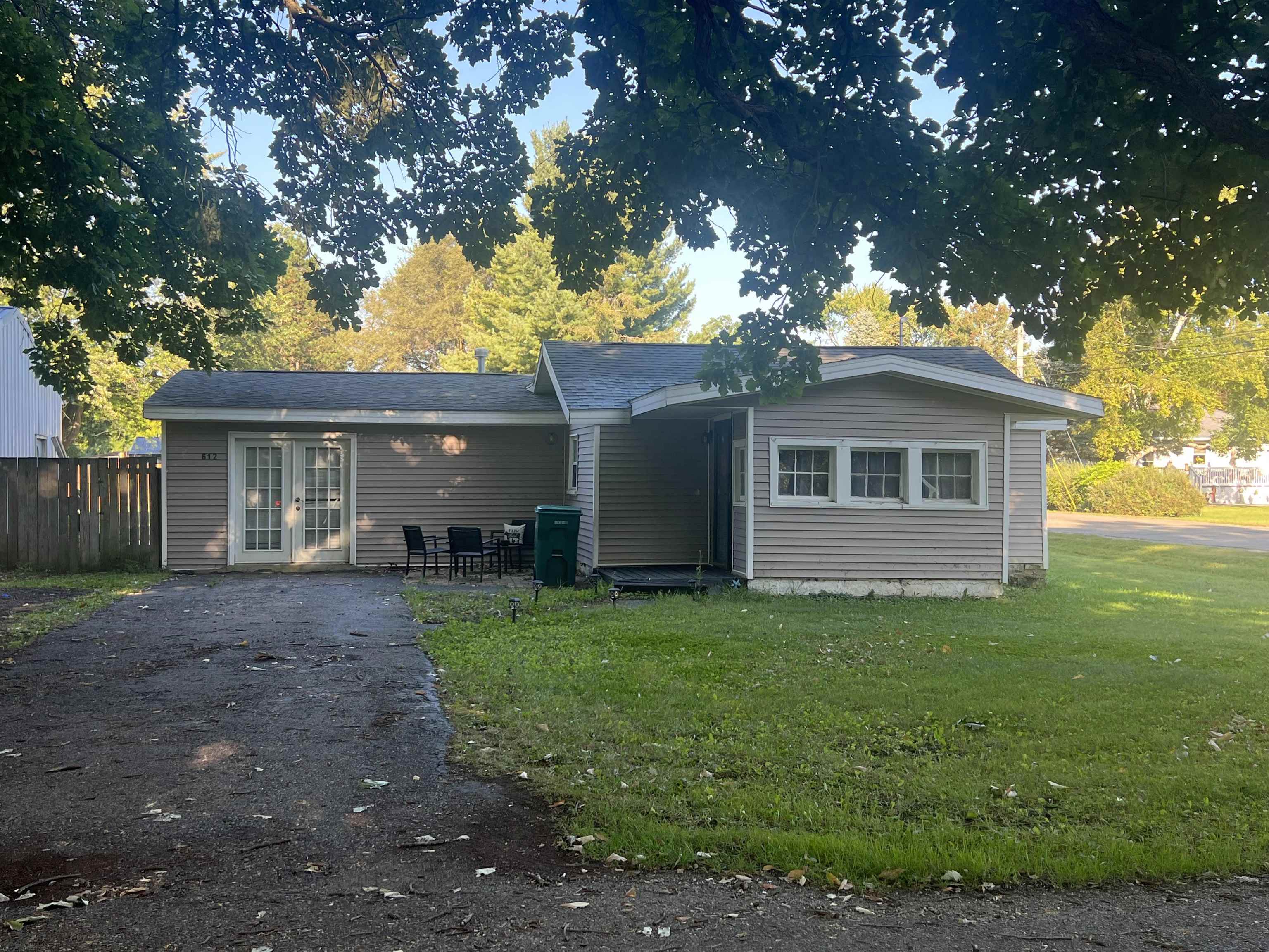 Aiken St, Owosso, MI 48867