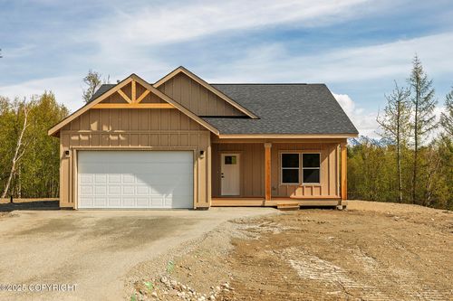 L4 B4 E Heartland Loop, Palmer, AK, 99645 | Card Image