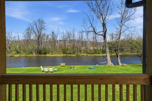 135 Brandywine Pl, Elizabethton, TN, 37643-6127 | Card Image