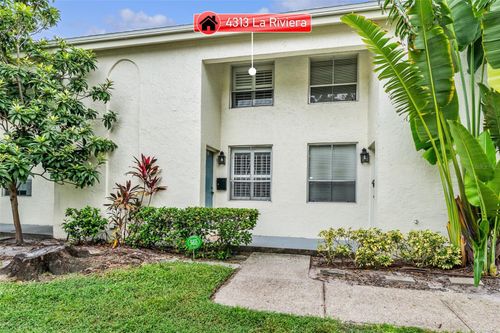 4313 La Riviera Ct, Tampa, FL, 33611-2325 | Card Image