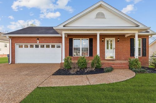 1105 Wedgewood Dr, Gallatin, TN, 37066-6661 | Card Image