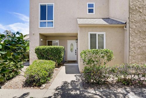 23671 Country Villa Rd, Ramona, CA, 92065 | Card Image