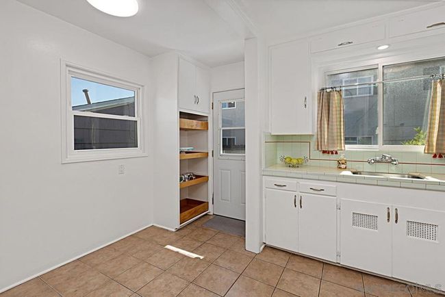 6941 Amherst St, House other with 2 bedrooms, 1 bathrooms and 5 parking in San Diego CA | Image 12