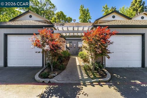 1123 Chadwick Cir, Bay Point, CA, 94565-3295 | Card Image