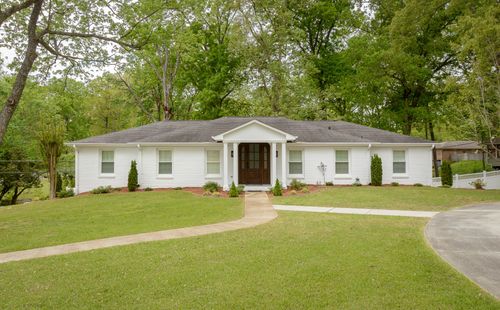 102 Colonial Dr, Florence, AL, 35633-1456 | Card Image