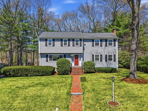 4 Donny Dr, Franklin, MA, 02038-2812 | Card Image