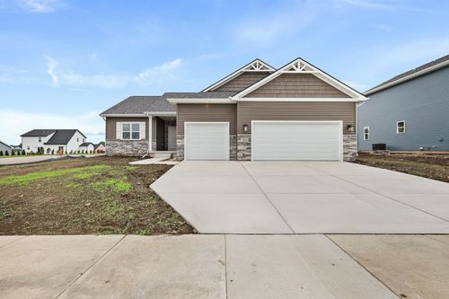 211 Michelle Ln, COTTAGE GROVE, WI, 53527-8982 | Card Image