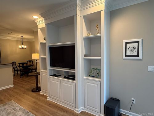 404-404 Lennox Dr, Saint James, NY, 11780-2173 | Card Image
