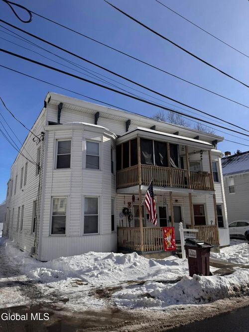 34 Leonard St, Mechanicville, NY, 12118-1105 | Card Image