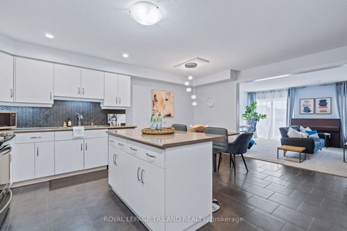 50-1220 Riverbend Rd, London, ON, N6K0G5 | Card Image