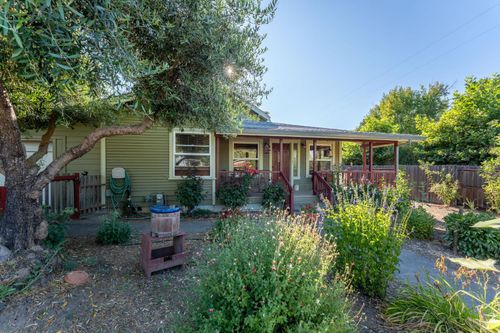 1272 Locust St, Willits, CA, 95490-4643 | Card Image