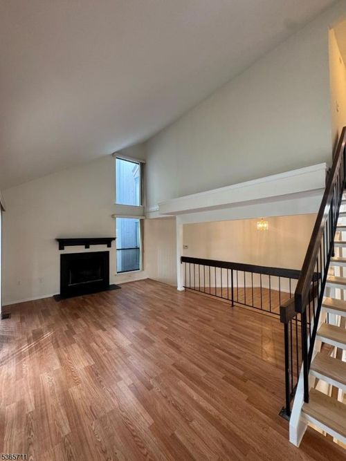 82 Sycamore Ct, Basking Ridge, NJ, 07920-3113 | Card Image