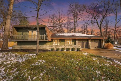 2844 Wildwood Rd, Columbus, OH, 43231-4832 | Card Image