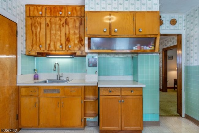 63 2 Nd Ave, House other with 4 bedrooms, 2 bathrooms and null parking in Garwood NJ | Image 15