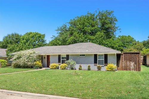 3945 Clubway Ln, Farmers Branch, TX, 75244-5416 | Card Image