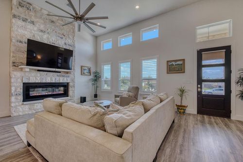 110 Madrona Ln, Fredericksburg, TX, 78624-2864 | Card Image