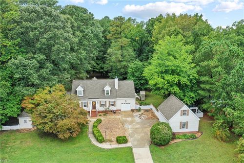304 Plantation Ln, Smithfield, VA, 23430-2953 | Card Image