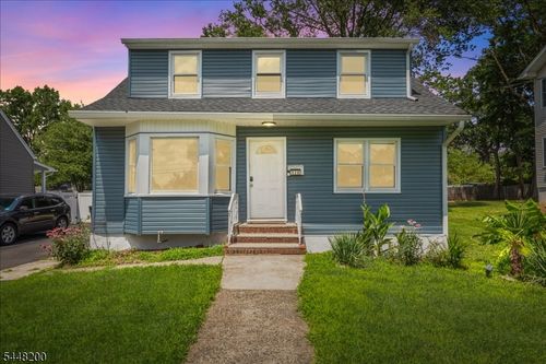 520 Huntington Ave, Plainfield, NJ, 07060-2739 | Card Image