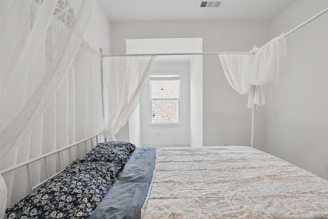 Spacious 3rd bedroom | Image 23