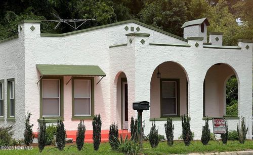 220 River Rd, Washington, NC, 27889-5257 | Card Image