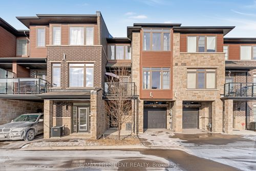 70-30 Times Square Blvd, Stoney Creek, ON, L8J0L9 | Card Image