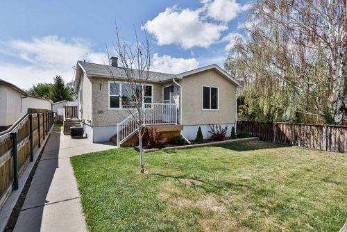 120 16 Street N, Lethbridge, AB, T1H2Z5 | Card Image