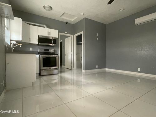 724 E Avenue E, Lancaster, CA, 93535 | Card Image