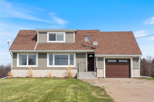 893 4th Con Rd W, Flamborough, ON, L9H5E4 | Card Image