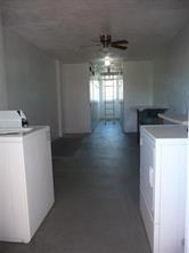 COMMON LAUNDRY SAME FLOOR | Image 28